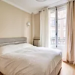 Nice Apartment For 4 People - Paris 16